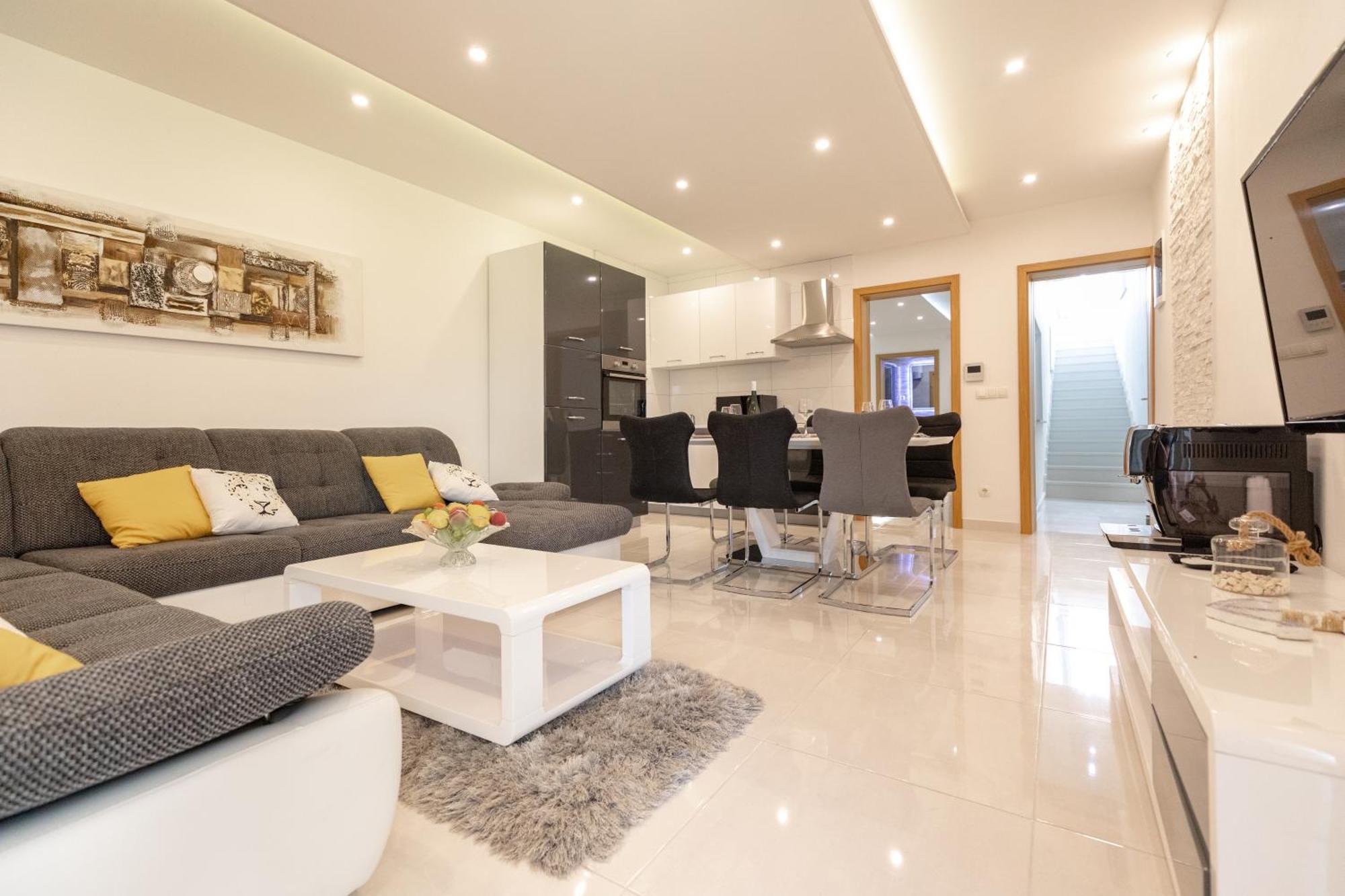 Luxury Apartment Aria تروغير المظهر الخارجي الصورة