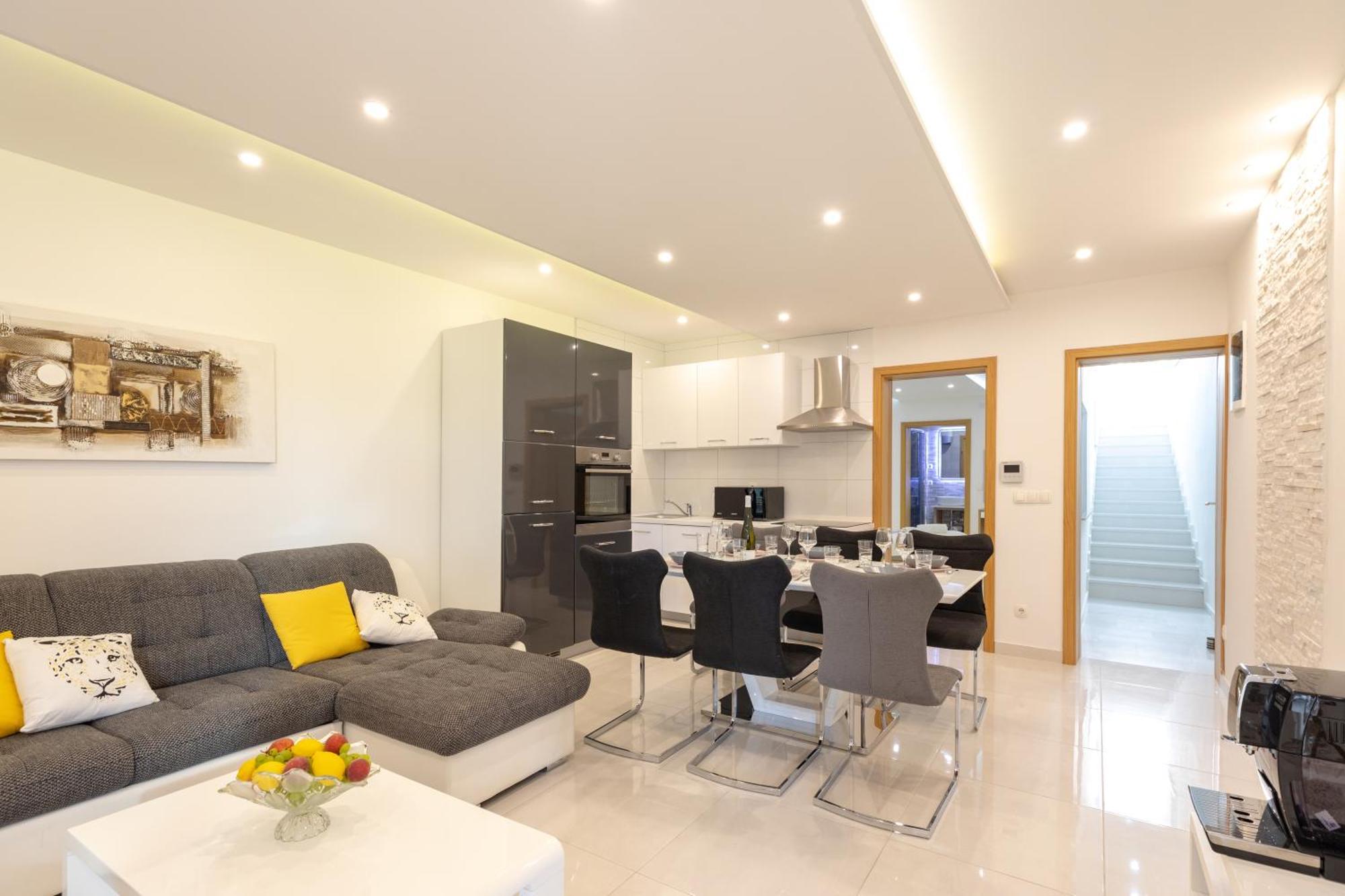 Luxury Apartment Aria تروغير المظهر الخارجي الصورة